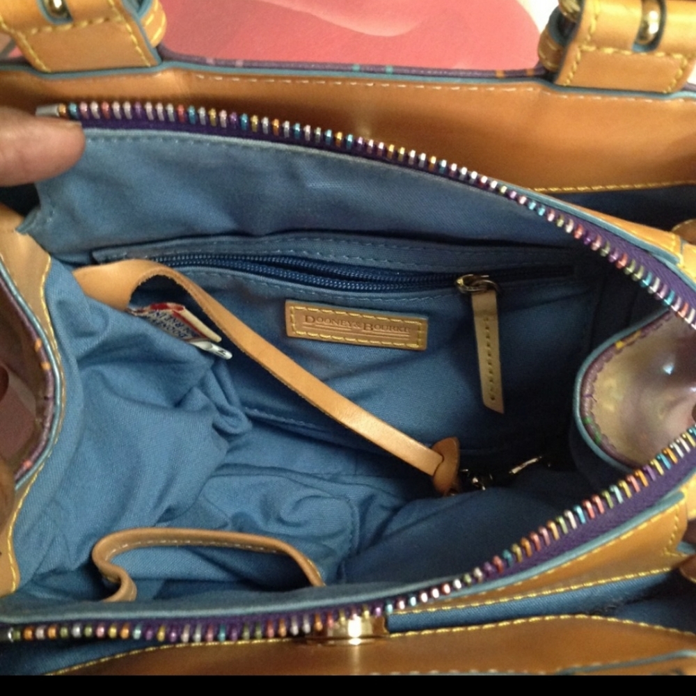 DOONEY & BOURKE - Picture 6 of 7